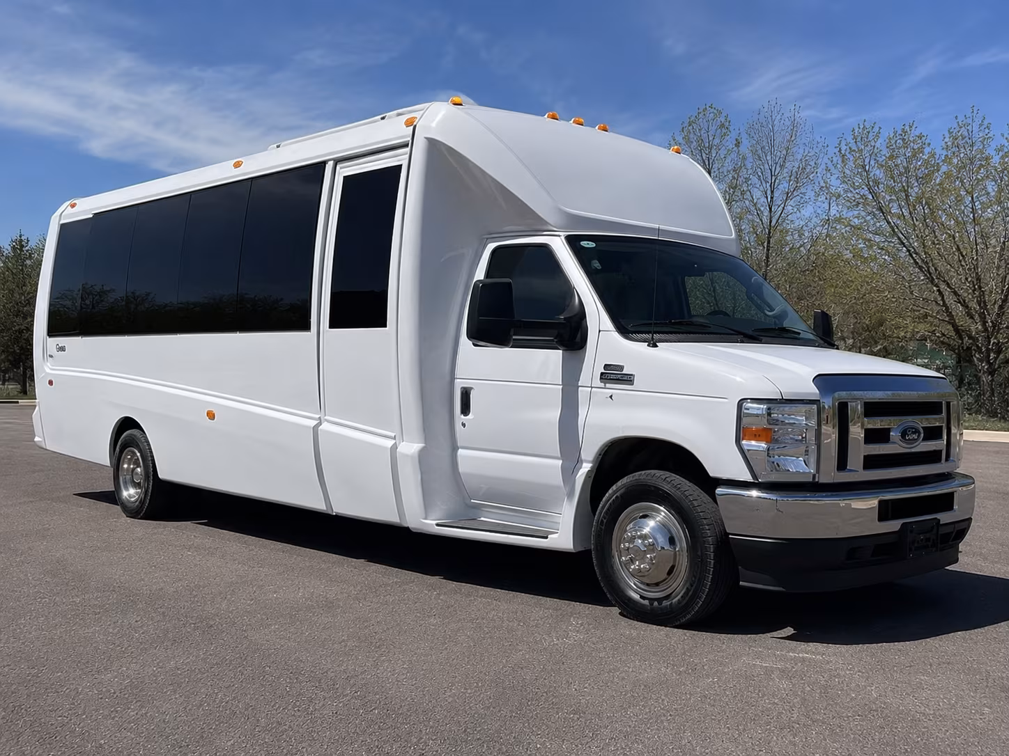 concert shuttle buses for large groups and corporate outings in redmond