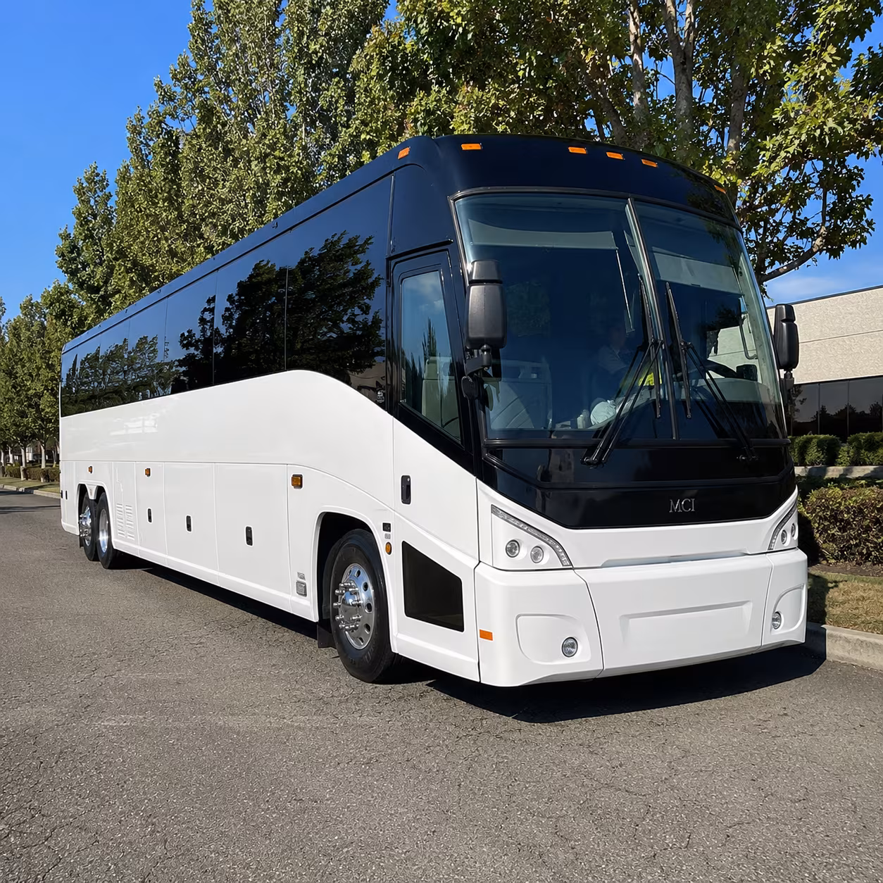 redmond 50 passenger charter bus